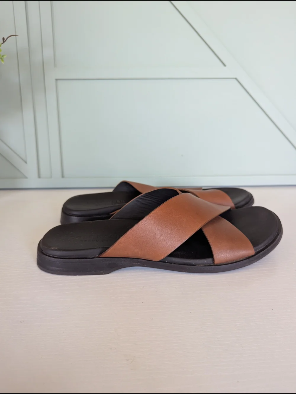 Cole Haan Men's Goldwyn2.0 Crisscross Sandals in the British Tan Smooth
